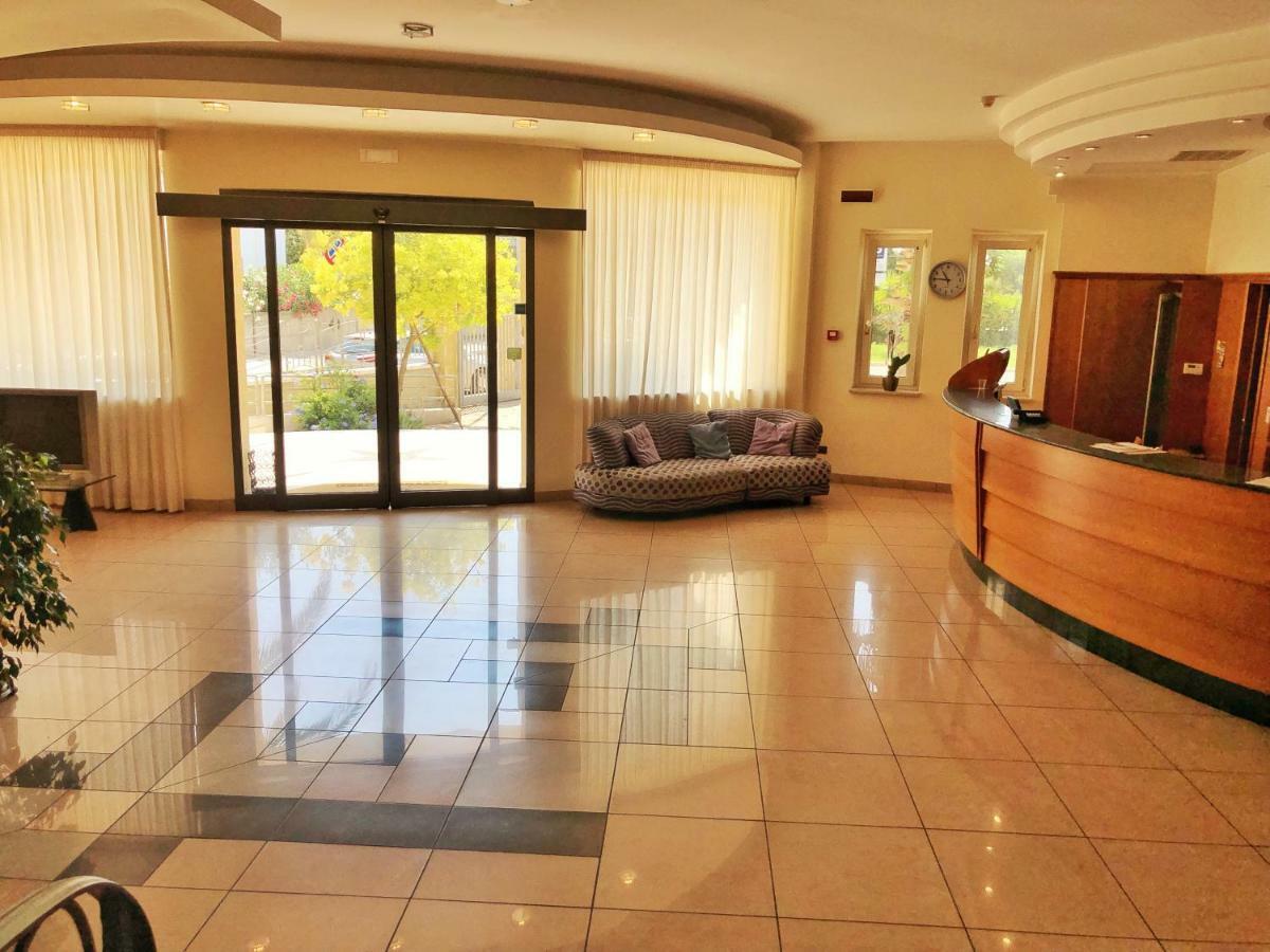 Hotel Mille Pini Marina di Ginosa Extérieur photo